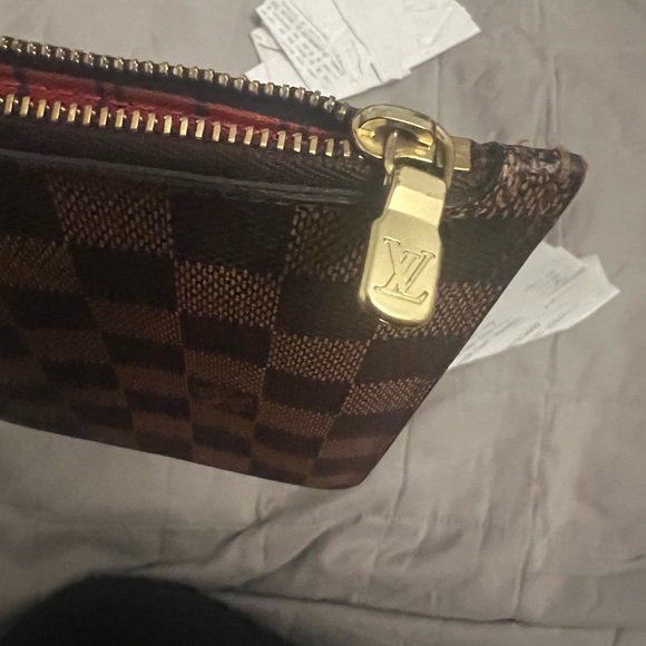 lv damier wristlet authentic - Picture 6 of 6